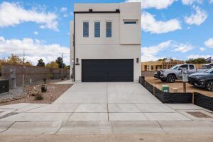 1-web-or-mls-4476-wymont-circle-ne