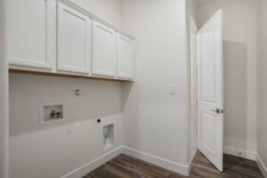 10-web-or-mls-7013-ava-ct