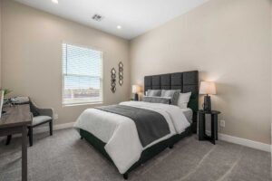 10-web-or-mls-7344-loire-dr-ne