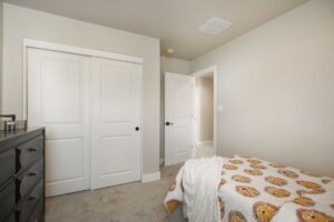 25-web-or-mls-4476-wymont-circle-ne