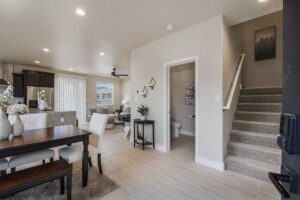 4-web-or-mls-4476-wymont-circle-ne