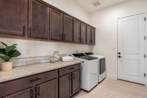 7-web-or-mls-7344-loire-dr-ne